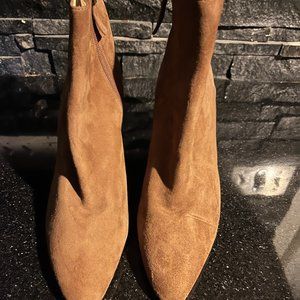 Nine West  suede bootie Brown/Tan.  Size 11